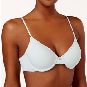 Natori understated t-shirt bra